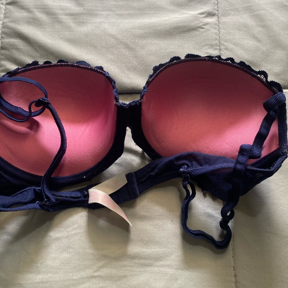 PINK Victoria's Secret Black and Pink Bra